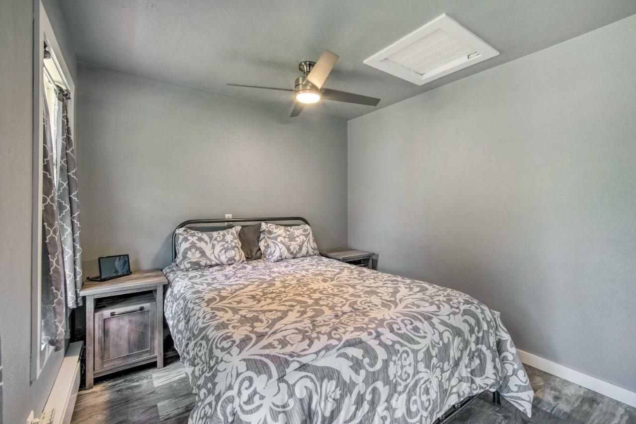 Cozy North Bend Getaway Near Dunes And Ocean! Lakeside Екстериор снимка